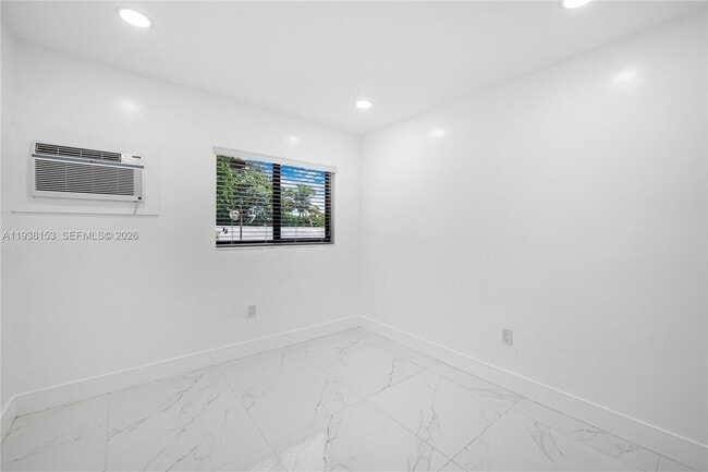 Building Photo - 131 NE 77th St