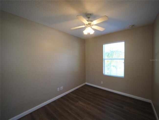 Building Photo - 1649 Napoli Dr W