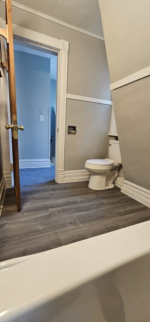 Building Photo - 602 E Ravine Ave