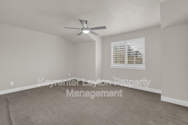 Building Photo - 1447 E Daylily Ct