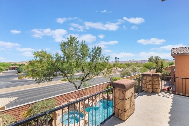 Building Photo - 9592 Staff Ln