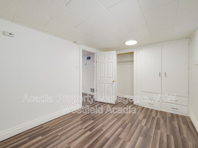 Building Photo - 1067 S 400 E