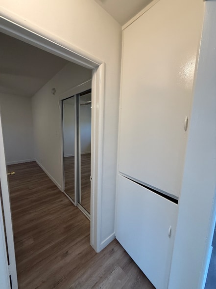 Building Photo - 505 Gayley Ave