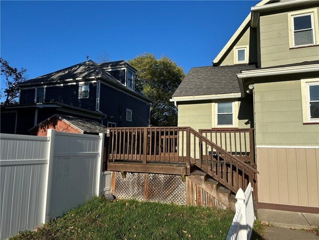 Building Photo - 411 Hoffman St