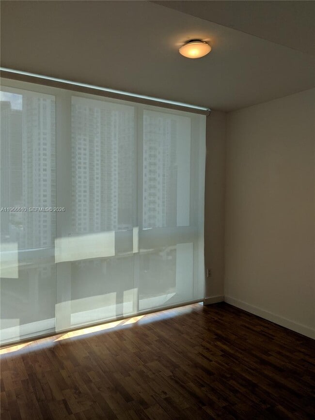 Building Photo - 350 S Miami Ave