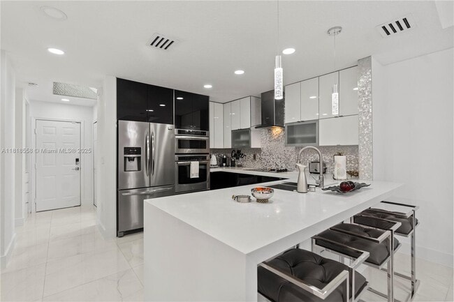 Building Photo - 3082 SW 156th Ave