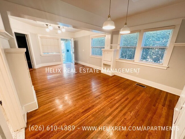 Building Photo - 1417 Grevelia St