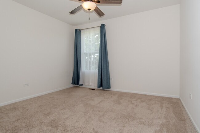 Building Photo - 26107 White Oak Trail