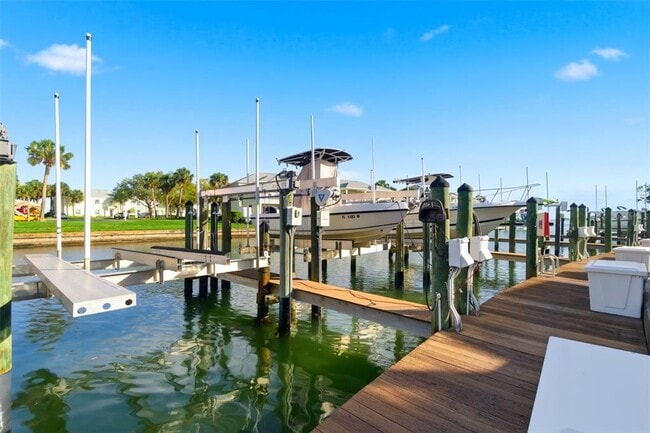 Building Photo - 5174 Beach Dr SE