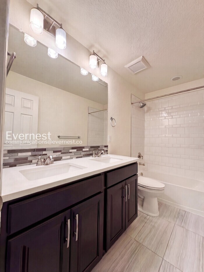 Building Photo - 14944 E Crestridge Dr