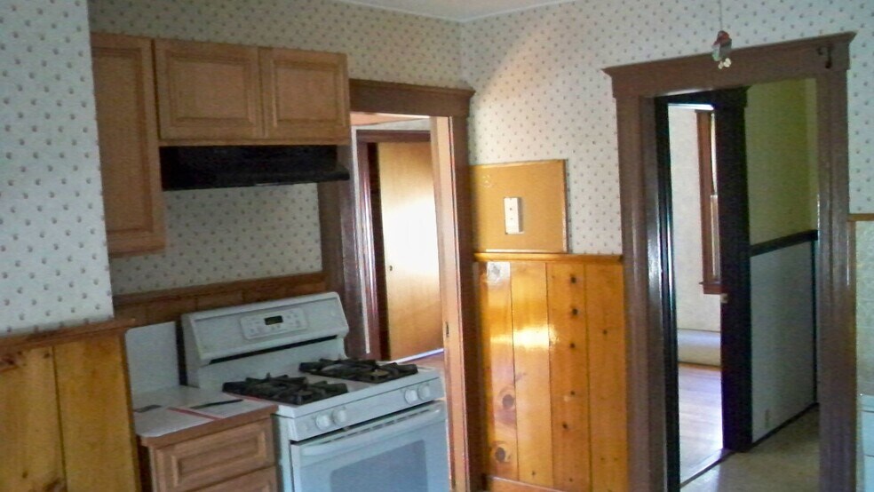 Building Photo - 260 Walton St