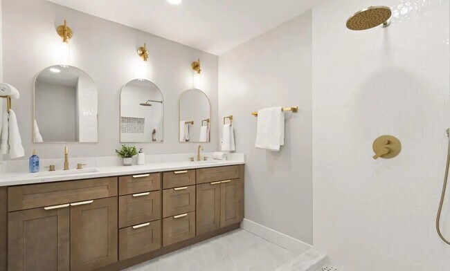 Building Photo - 3920-3912 12th St S