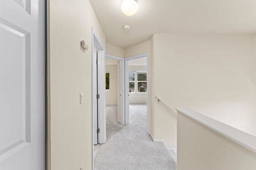 Building Photo - Move-in ready! Large four bedroom home!