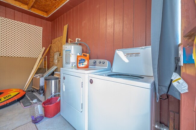 Building Photo - 1131 S 8th St