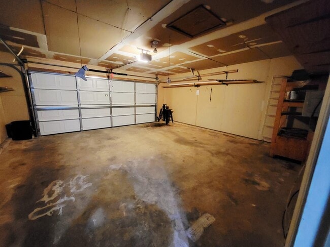 Building Photo - 4715 Cricklewood Ln