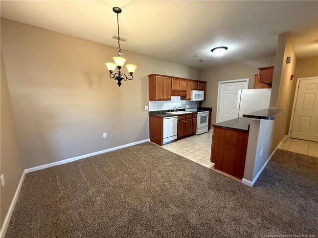 Building Photo - 635 Marsh tree St