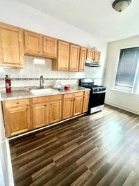 Building Photo - 258 Winfield Ave