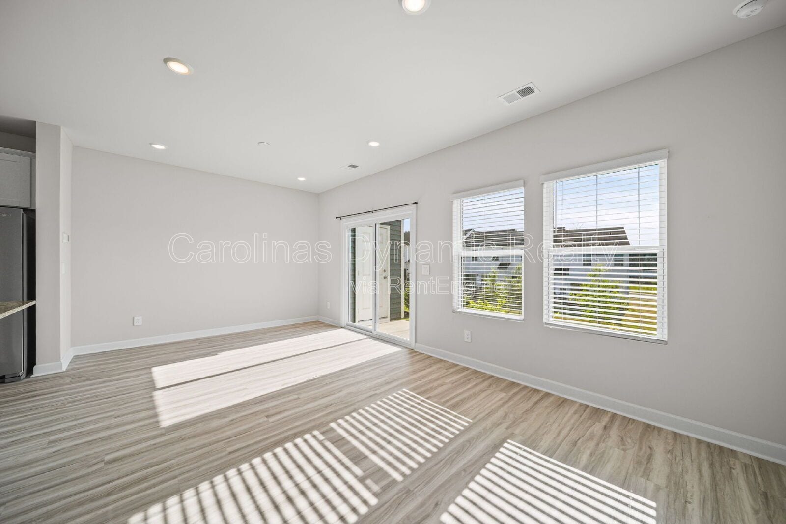 Building Photo - 1330 Falling Acorn Ln