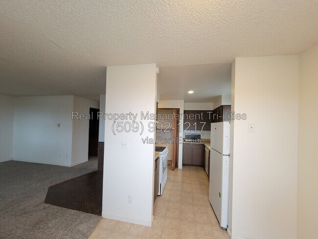 Building Photo - 1102 S Olympia Pl