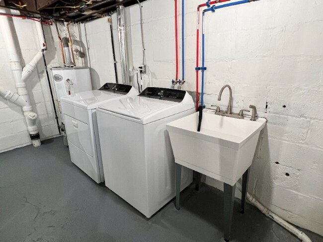 Building Photo - 1309 Donald Ave