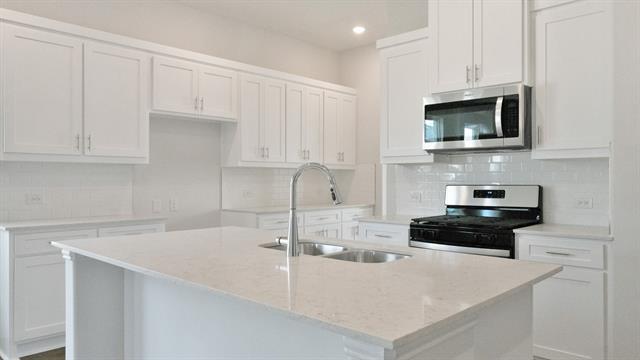 Building Photo - 505 Parrino Pky