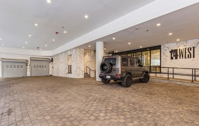 Building Photo - 14 W Broadway