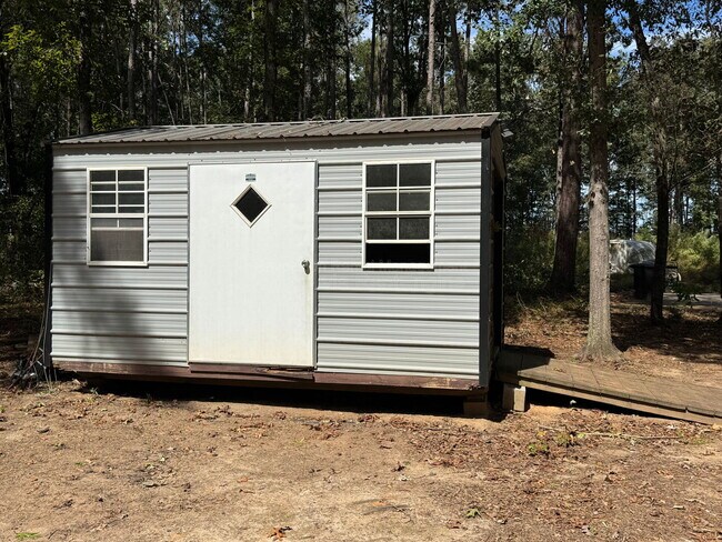 Building Photo - 202 Fenner Rd