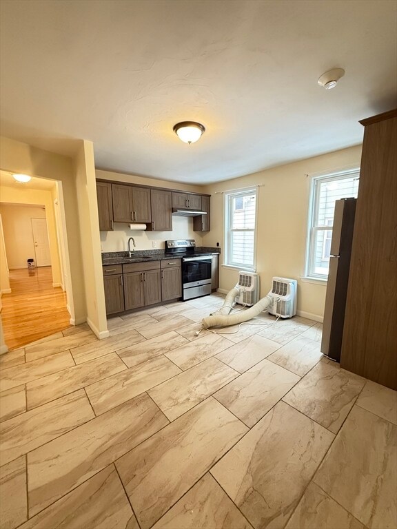 Building Photo - 207 Harvard St