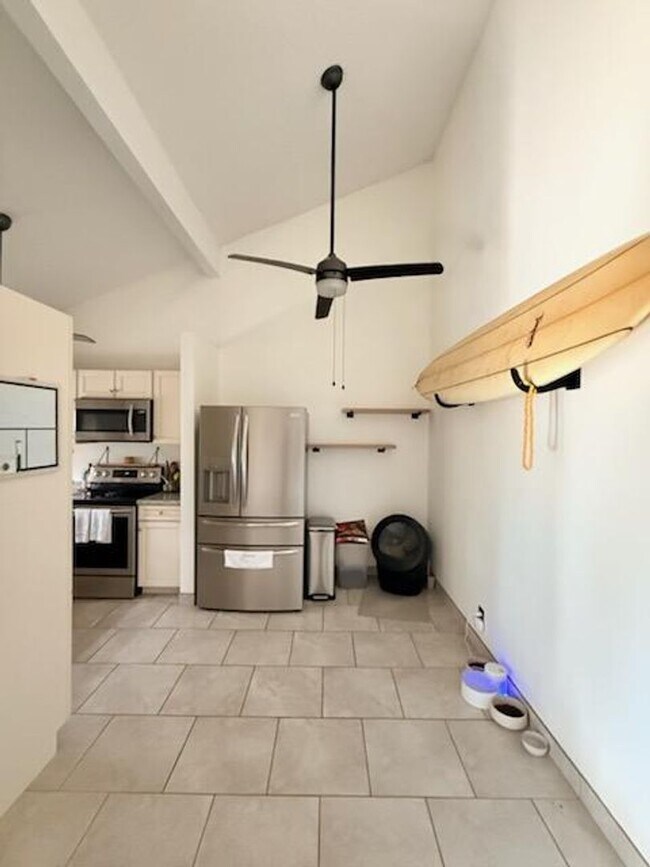 Building Photo - $3,500 / Month | 3 Bed / 2 Bath | Pets allowed