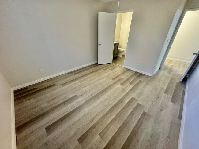 Building Photo - CHARMING WEST LAS VEGAS HOME W/ 2 BD 2 BR IN 2ND STORY CONDO