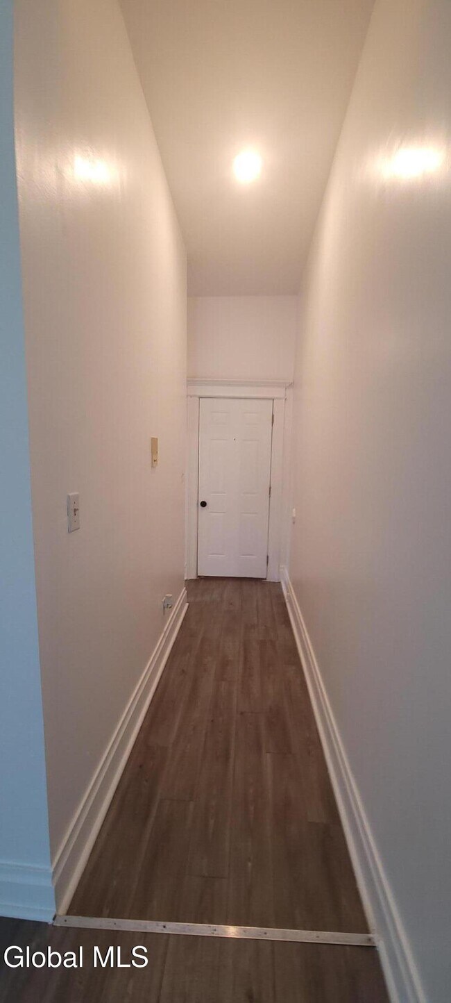 Building Photo - 9 St Joseph's Terrace