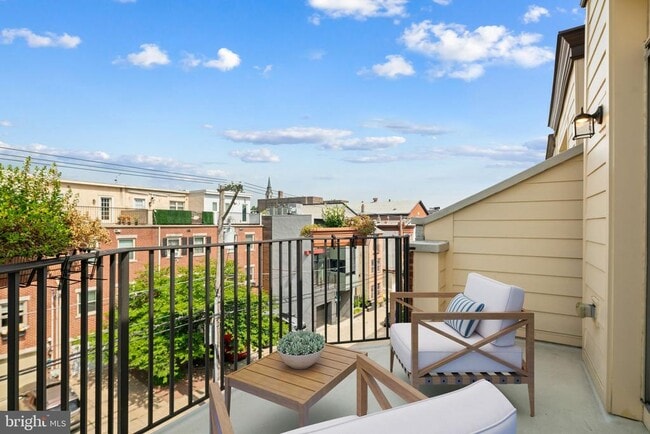 Building Photo - 1001 N 3rd St