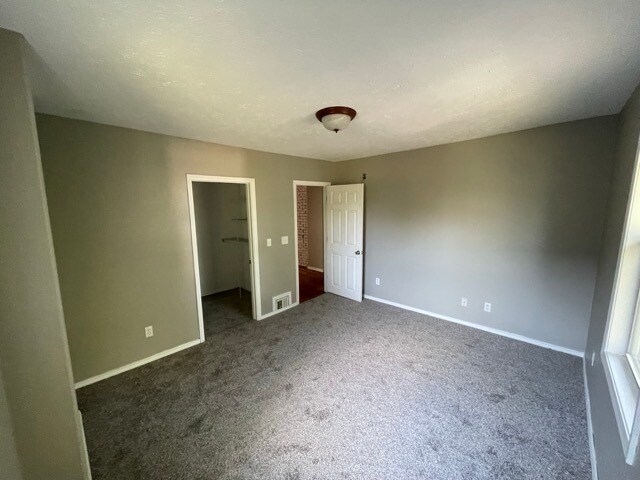 Bedroom - 1417 N Broadway Ave
