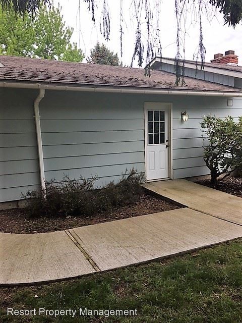 Building Photo - 2750 N Cranston Ct