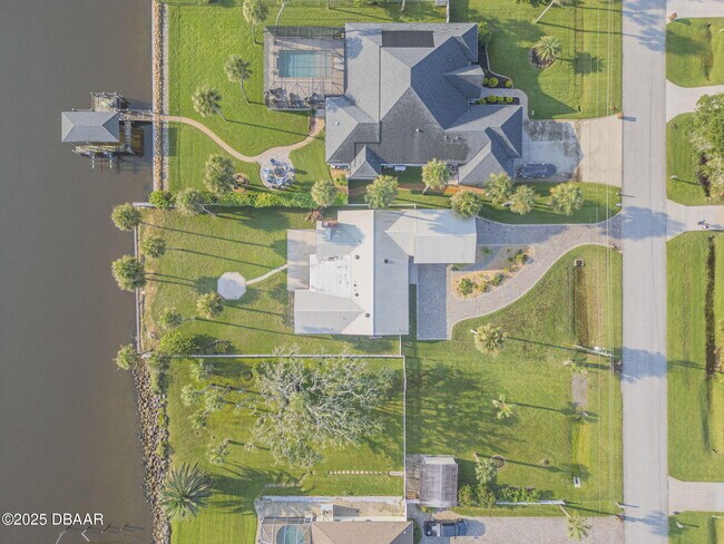 Building Photo - 450 Lambert Ave