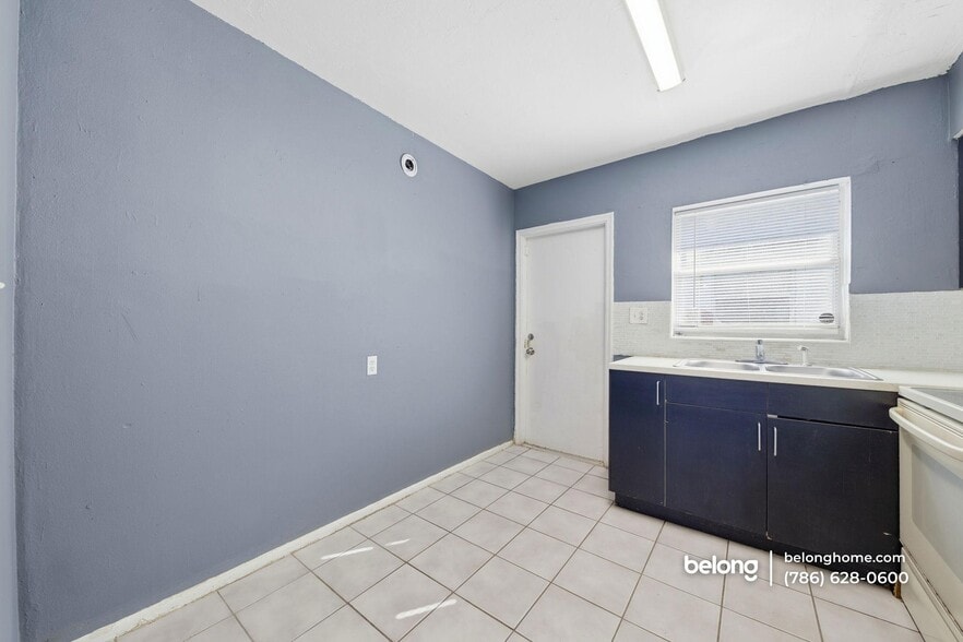 Building Photo - 1439 NW 8th Ave