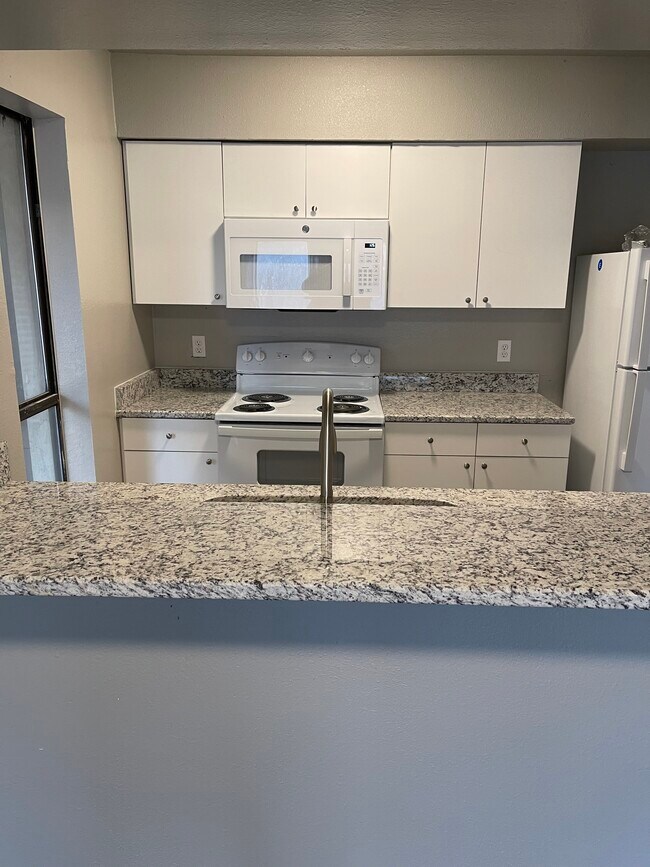 Building Photo - 500 NW 1st St