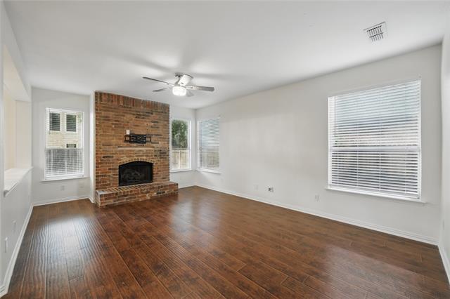 Building Photo - 916 Sugarberry Ln