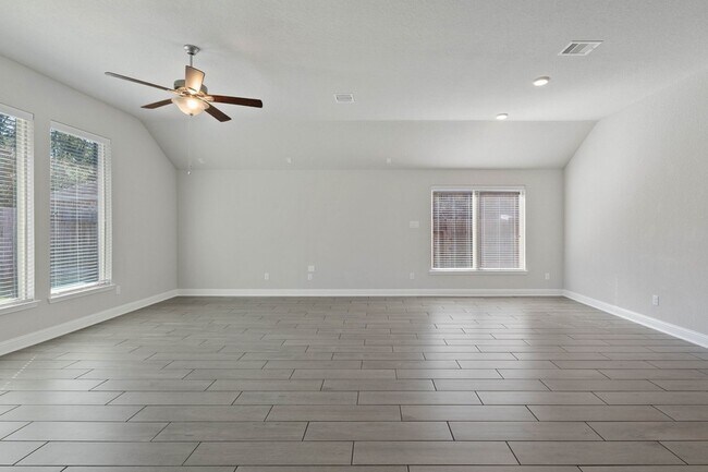 Building Photo - 2811 Ridgecliff Ct