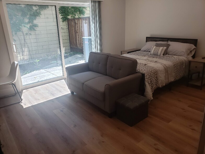 Building Photo - 725 19th St