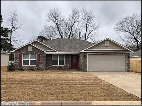 Building Photo - 2424 Vivian Dr