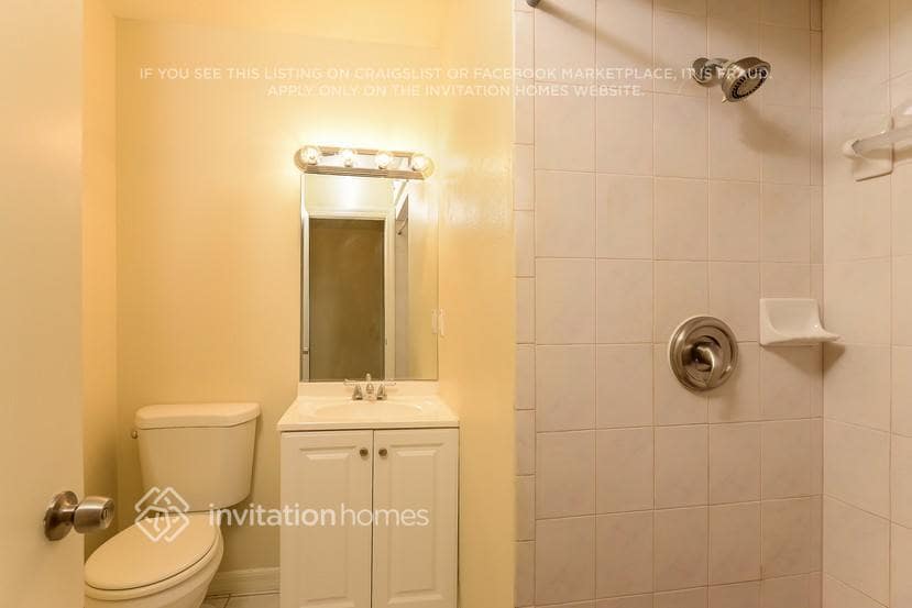 Building Photo - 3764 Carmichael Ct