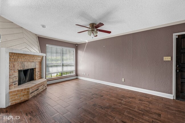 Building Photo - Townhome for rent!