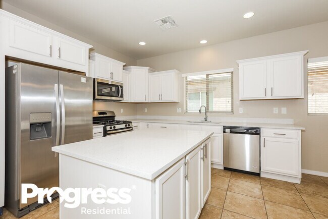 Building Photo - 4509 S St Claire