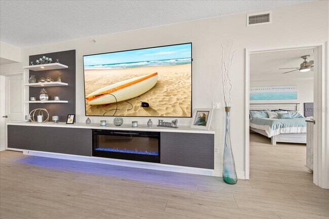 Building Photo - 1025 Jimmy Buffett Mem Hwy