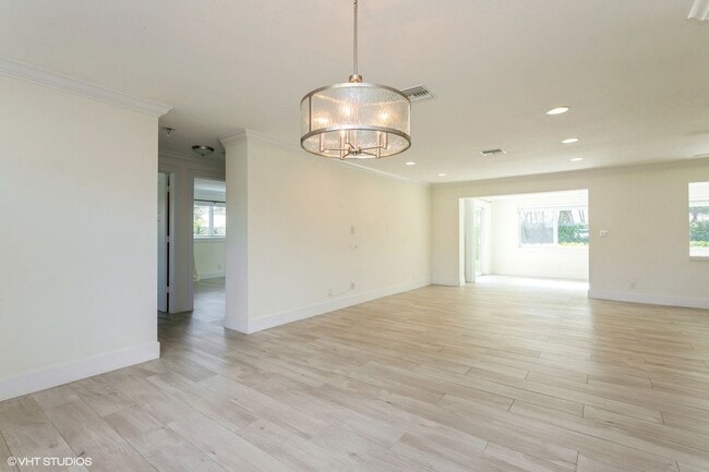 Building Photo - 1615 Venus Ave