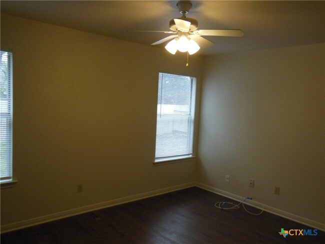 Building Photo - 604 Frostwood Dr