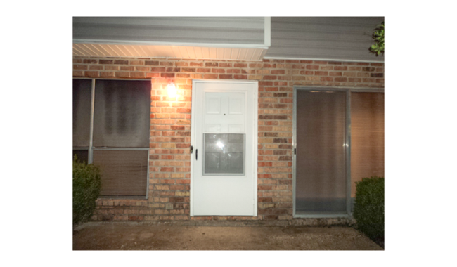 Primary Photo - 1058 Park Meadow Dr