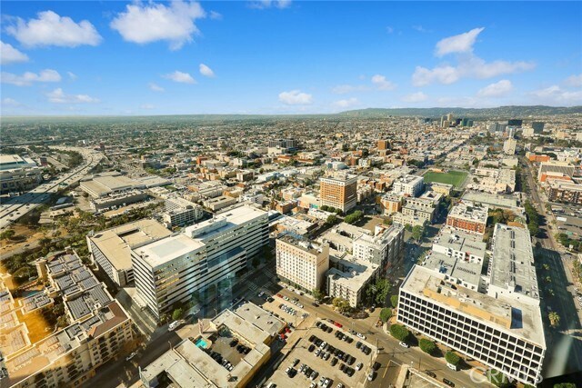 Building Photo - 1100 Wilshire Blvd