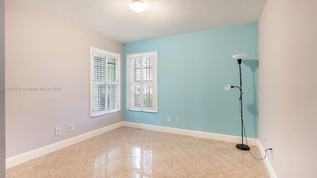Building Photo - 2957 Quail Run Ln